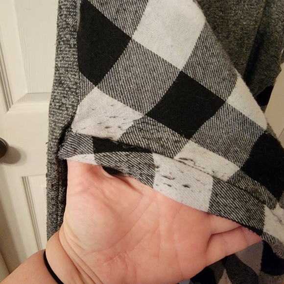 Plaid Cowl Neck Top - Picture 5 of 8